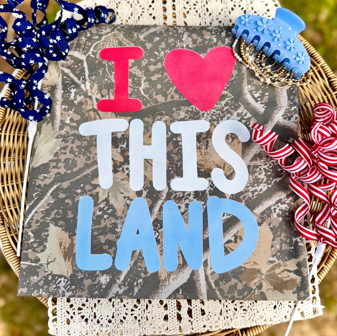 I 🩷 this land