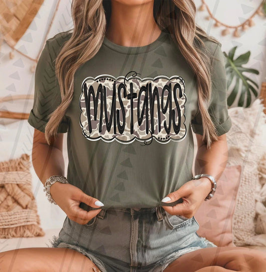 Camo-Mustangs